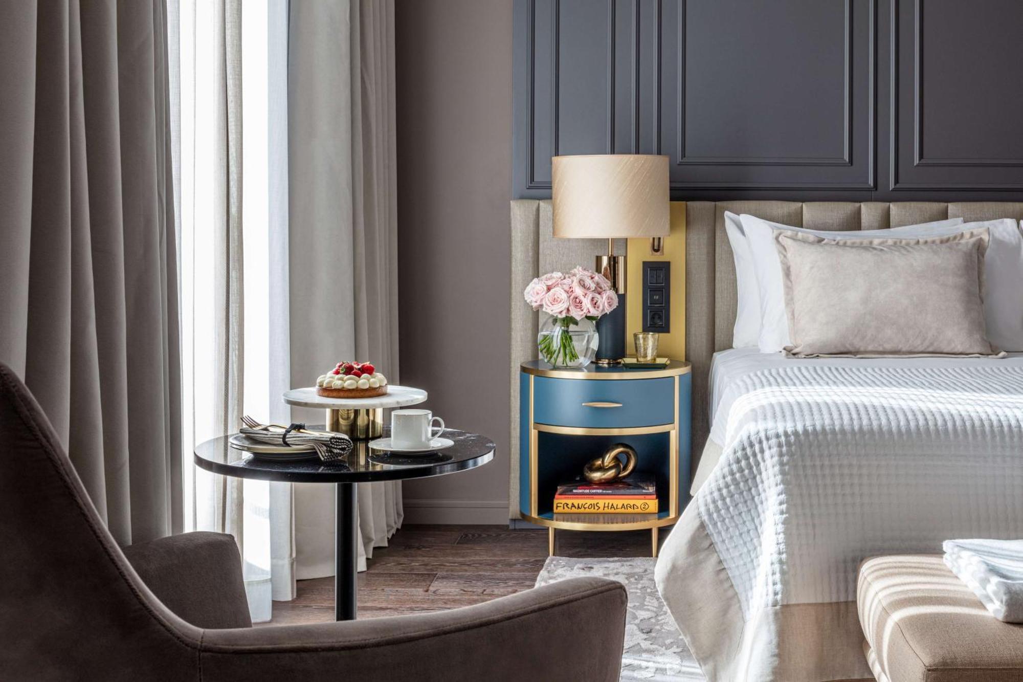 Suite Junior con balcón y vistas al jardín